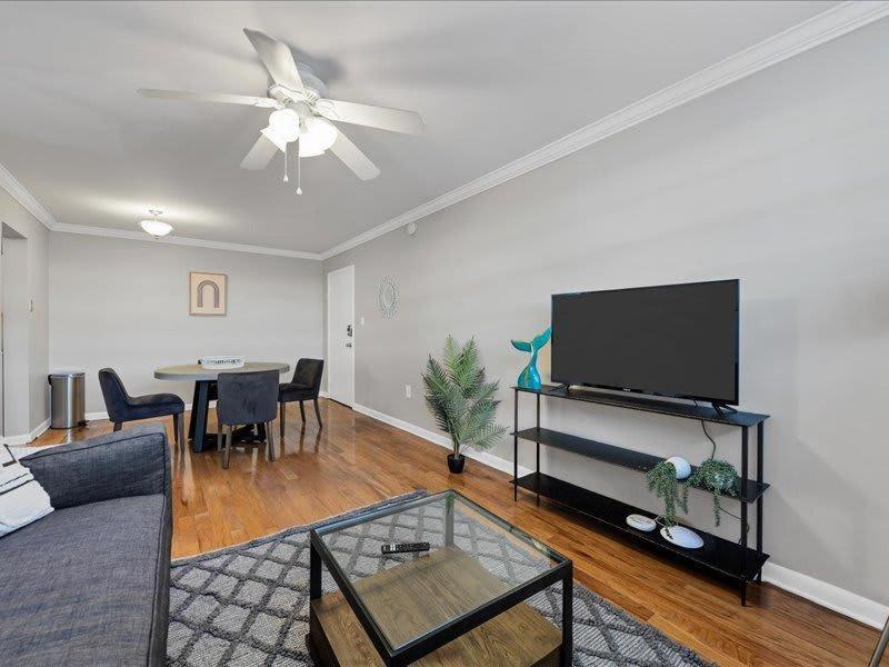Designed And Cozy 1Br With Parking Near Stores Apartman Tampa Kültér fotó